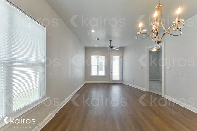 Building Photo - 4848 W Dacha Ln
