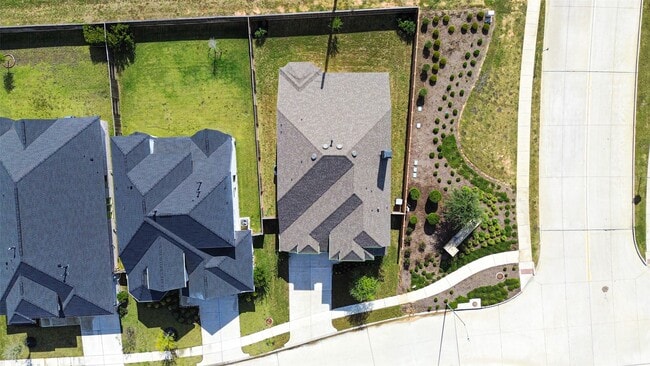 Foto del edificio - 7427 Compass Dr