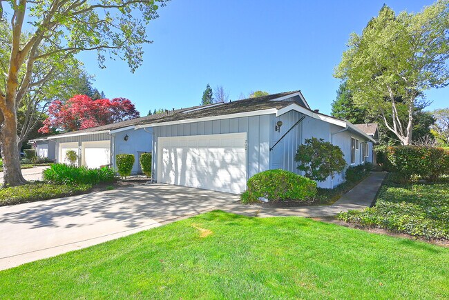 Building Photo - 200 Powhattan Ct