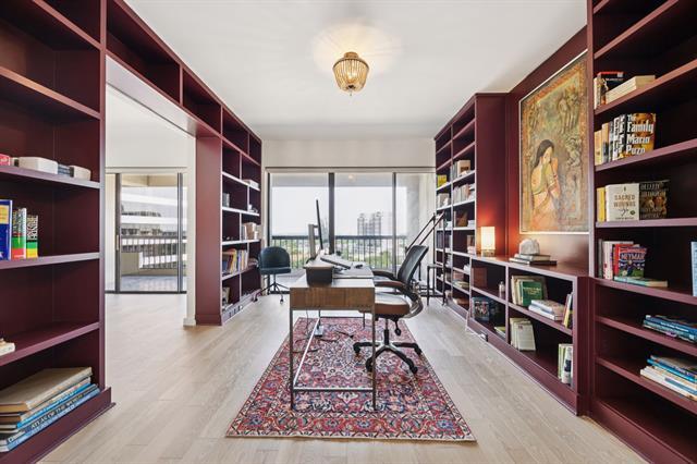 Foto del edificio - 3831 Turtle Creek Blvd