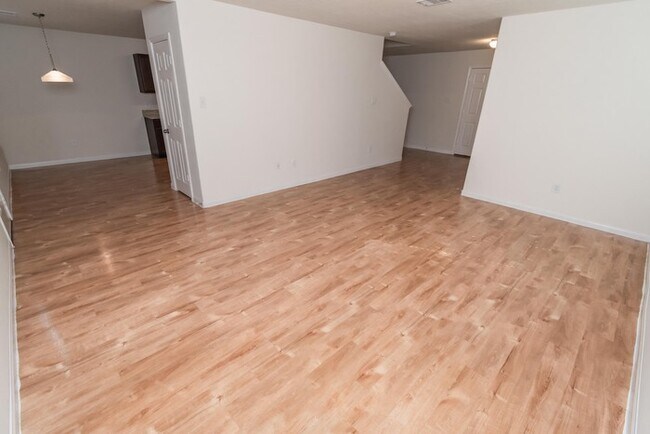 Foto del edificio - 12627 Needles Nest Rd