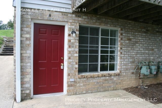 Building Photo - 605 Hamlet Ave