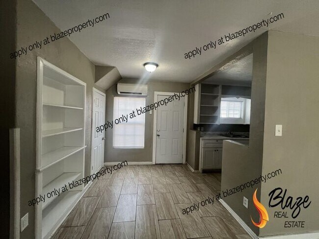 Foto del edificio - New Management, New Look, New You!