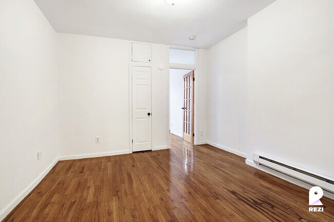 Building Photo - 326 W 49th St