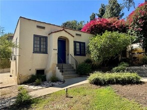 Building Photo - 1714 Gillette Crescent