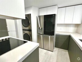 Building Photo - 701 Brickell Key Blvd