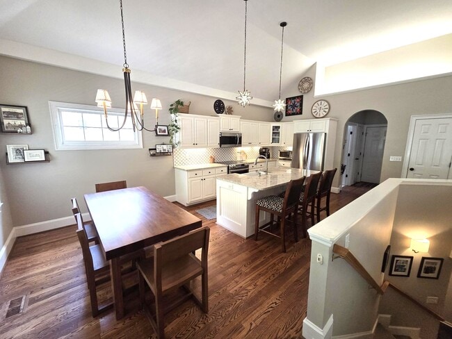 Building Photo - 2185 Briarlake Trace