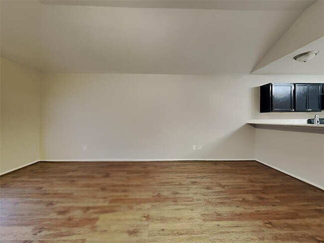 Foto del edificio - 24003 Blossom Crest Ln