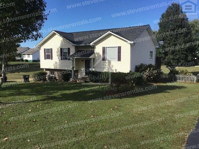 Foto del edificio - 4545 Maple Shade Cir