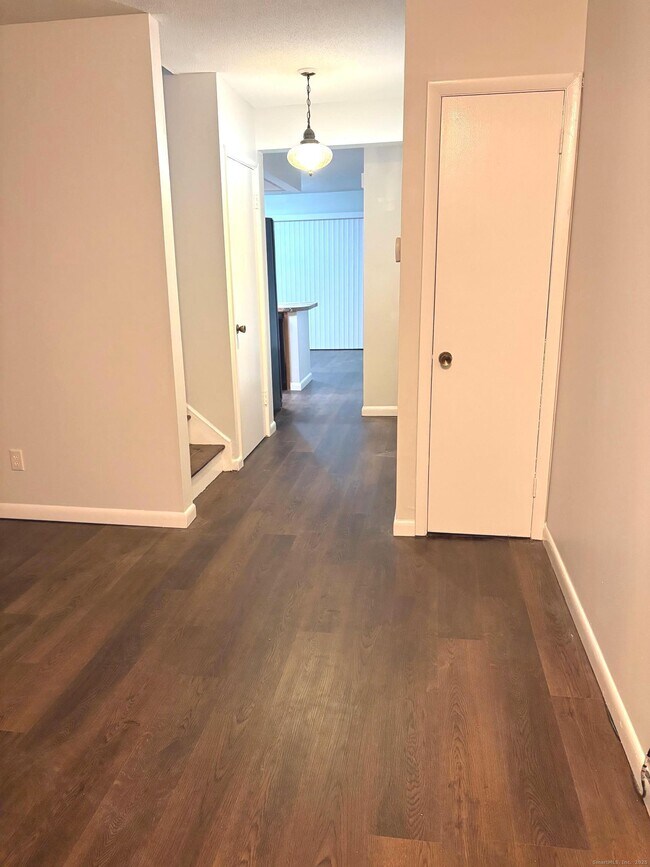 Foto del edificio - 9 Patricia Rd