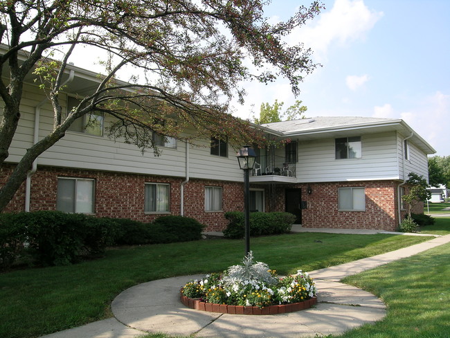 Building Photo - Howard Garden Apartments