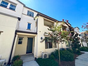 Building Photo - 607 Shadowbrook