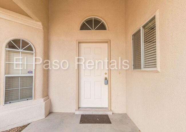 Building Photo - 6376 Franklin Ridge Dr