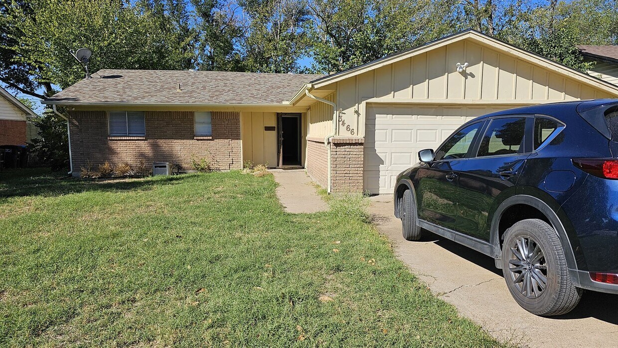 Foto principal - CUTE WESTERN HILLS HOME!