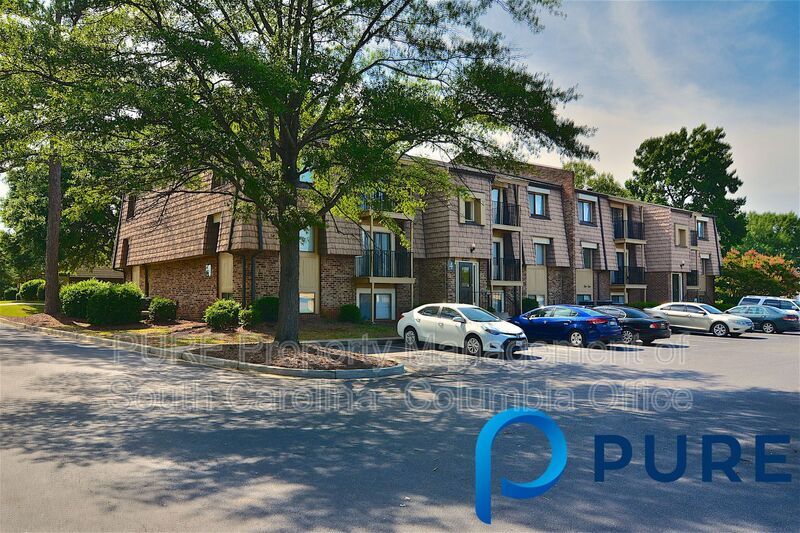 Foto principal - 409 Old Manor Rd