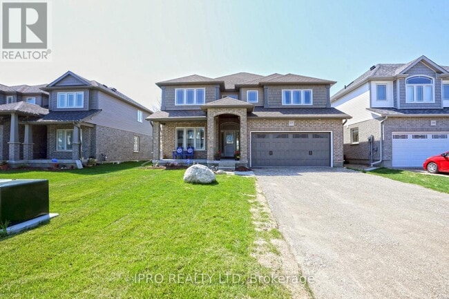 Building Photo - 17 Hilborn St