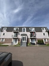 Building Photo - 152 Maypoint Rd