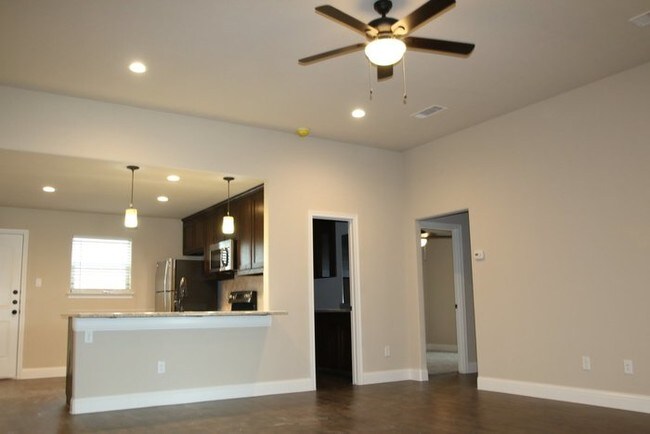 Building Photo - 1313 White Sand Drive