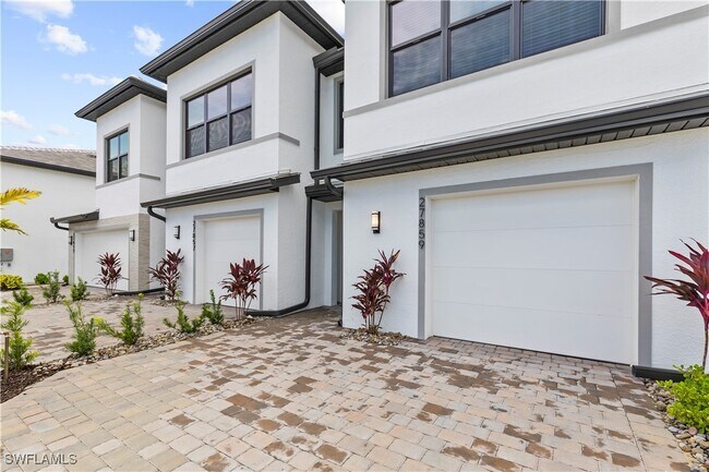 Building Photo - 27859 Solis Grande Dr