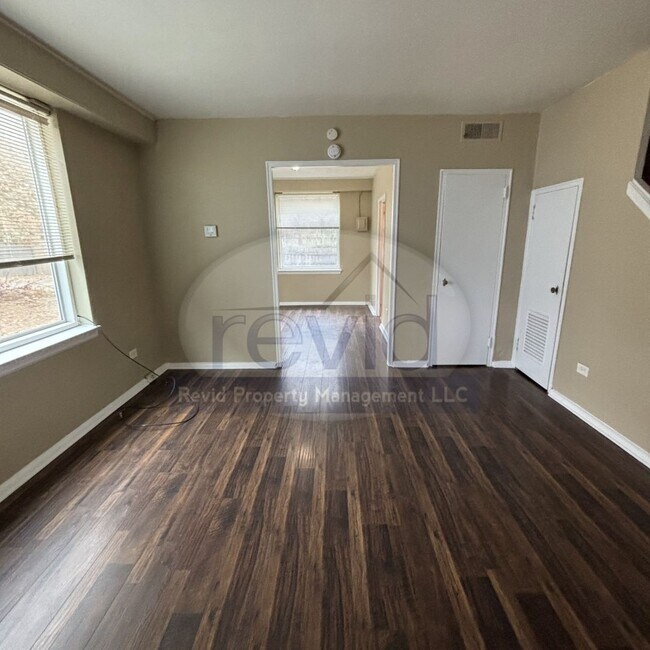 Foto del edificio - Quaint 2 Bedroom - Heart of Midtown!
