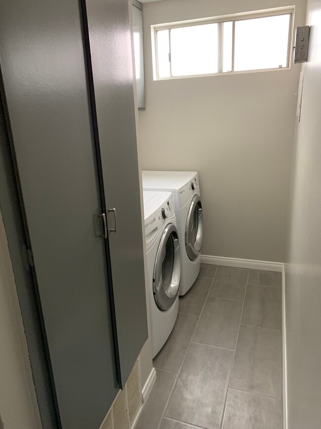 Upstairs laundry room - 813 15th St