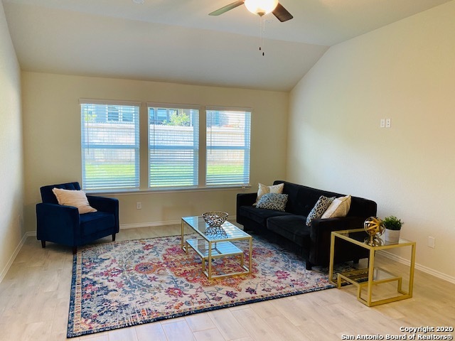 Foto del edificio - 7639 Cottonwood Ridge