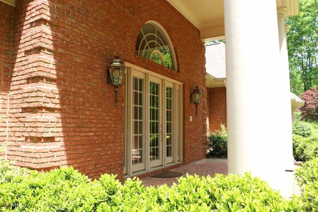 Foto del edificio - 7240 Castleberry Rd