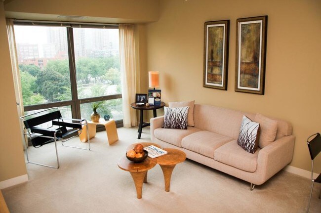 Foto del edificio - 803 N Clark St