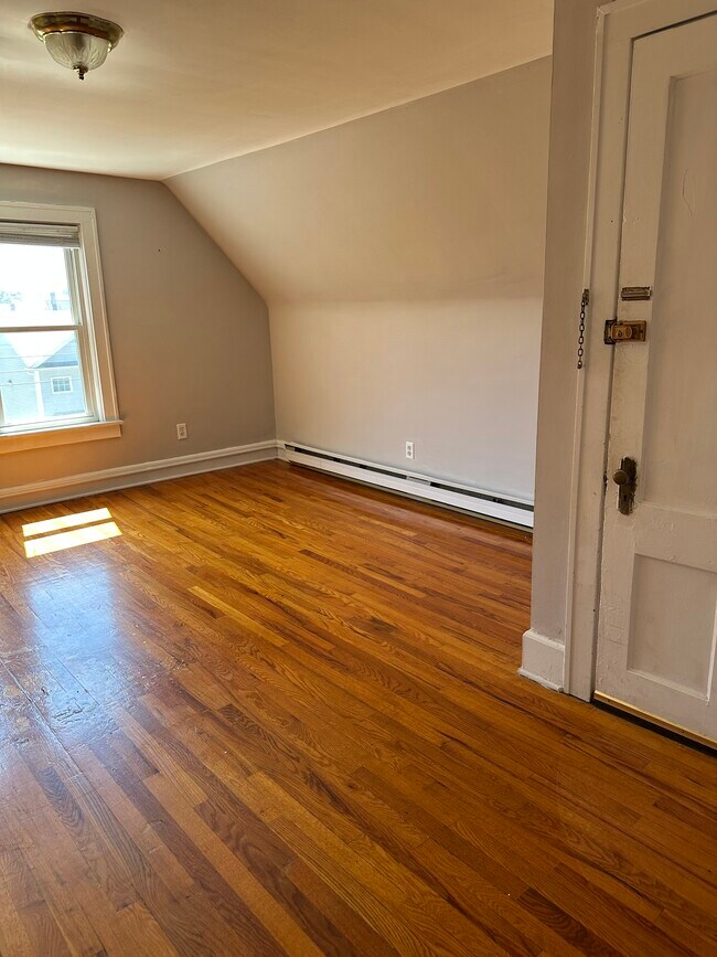 Foto del edificio - 15 LLC-44 Elm Street