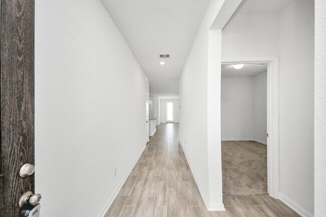 Foto del edificio - 1270 Glendora Dr