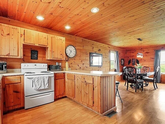 Building Photo - 179 County Road 383