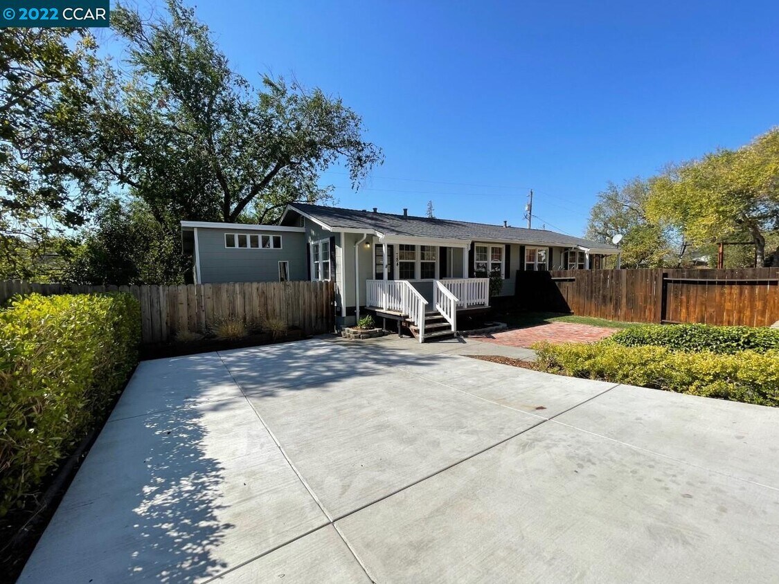 784 Buchanan St, Benicia, CA 94510 Townhome Rentals in Benicia CA