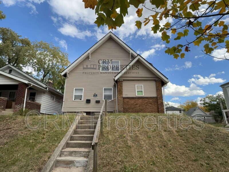 Primary Photo - 301.5 N Temple Ave