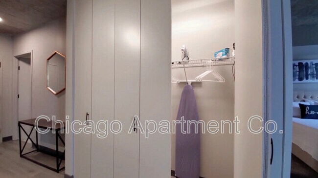Foto del edificio - 177 N Ada St