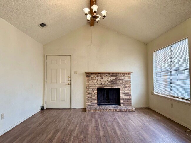 Foto del edificio - Two Bedroom Located in Frenship ISD!