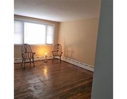 Foto del edificio - 1 Spray Ave