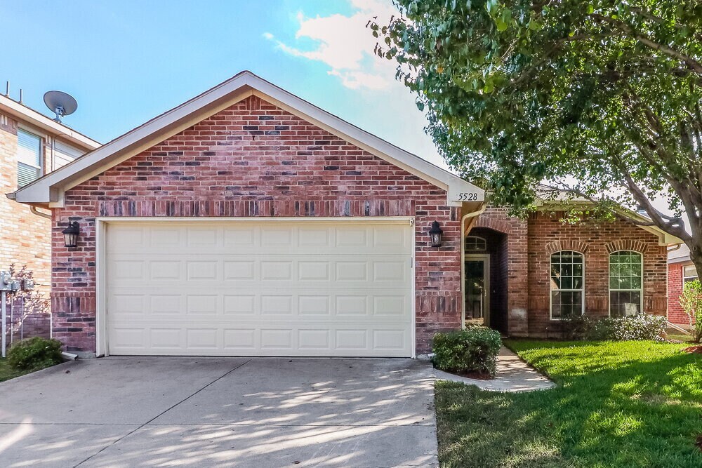 Foto principal - 5528 Spring Ridge Dr