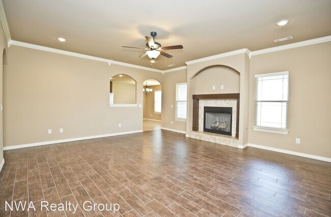 Building Photo - 3 br, 2 bath House - 6008 S. 38th Street