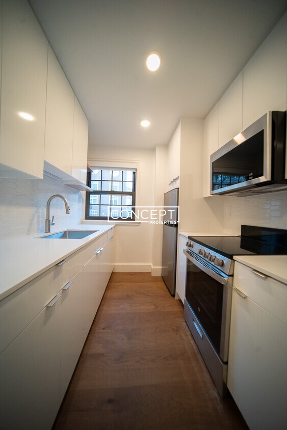 Foto principal - 1208 Massachusetts Ave