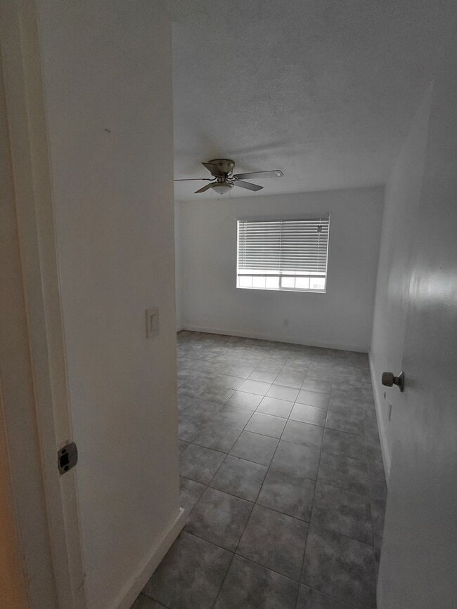 Foto del edificio - 14433 E Jewell Ave