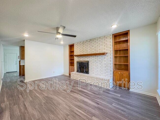 Building Photo - 326 Tucson Dr