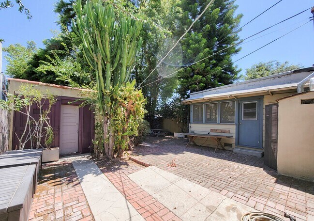 Foto principal - 3740 Dover Pl
