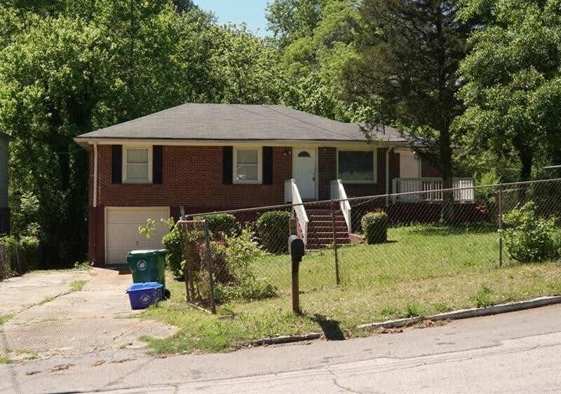 2134 Rockhaven Cir, Decatur, GA 30032 House Rental in Decatur, GA