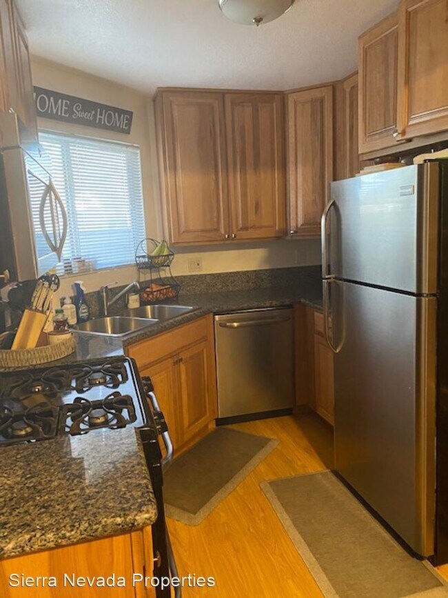 Building Photo - 2 br, 2 bath House - 2521 Sunny Slope Dr. #4
