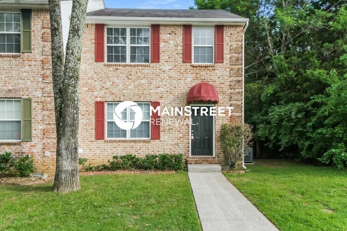 3 Bedroom Pet-Friendly Home in Nashville, TN with Main Street Renewal - 3 Bedroom Pet-Friendly Home in Nashville, TN with Main Street Renewal