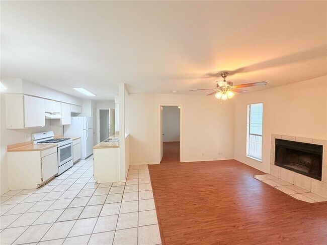 Building Photo - 405 Parkhill Cove