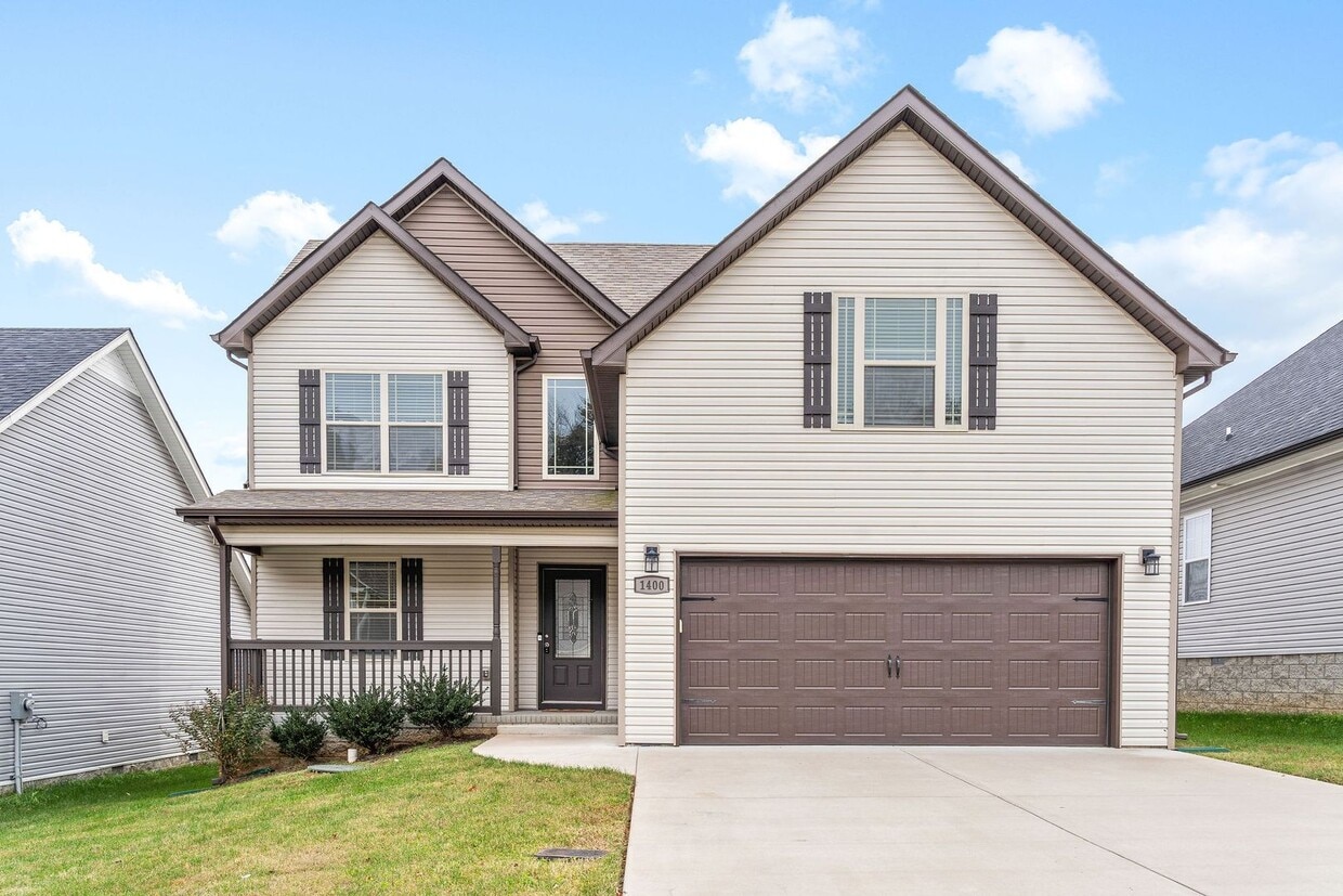 Foto principal - Pet Friendly Three Bedroom with Bonus!