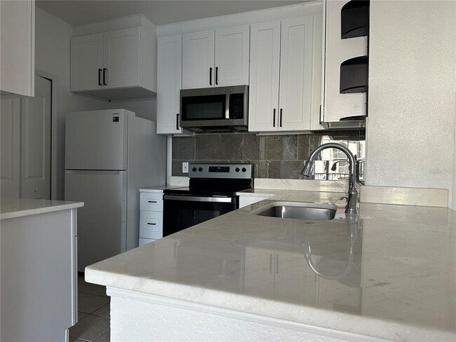 Building Photo - 2537 Maitland Crossing Way