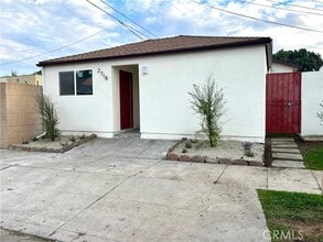 Building Photo - 2720 W 70th St