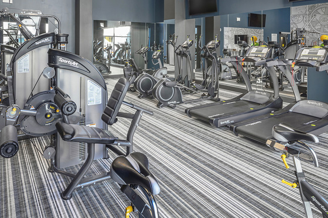 24-hour premium fitness center - Baseline 158